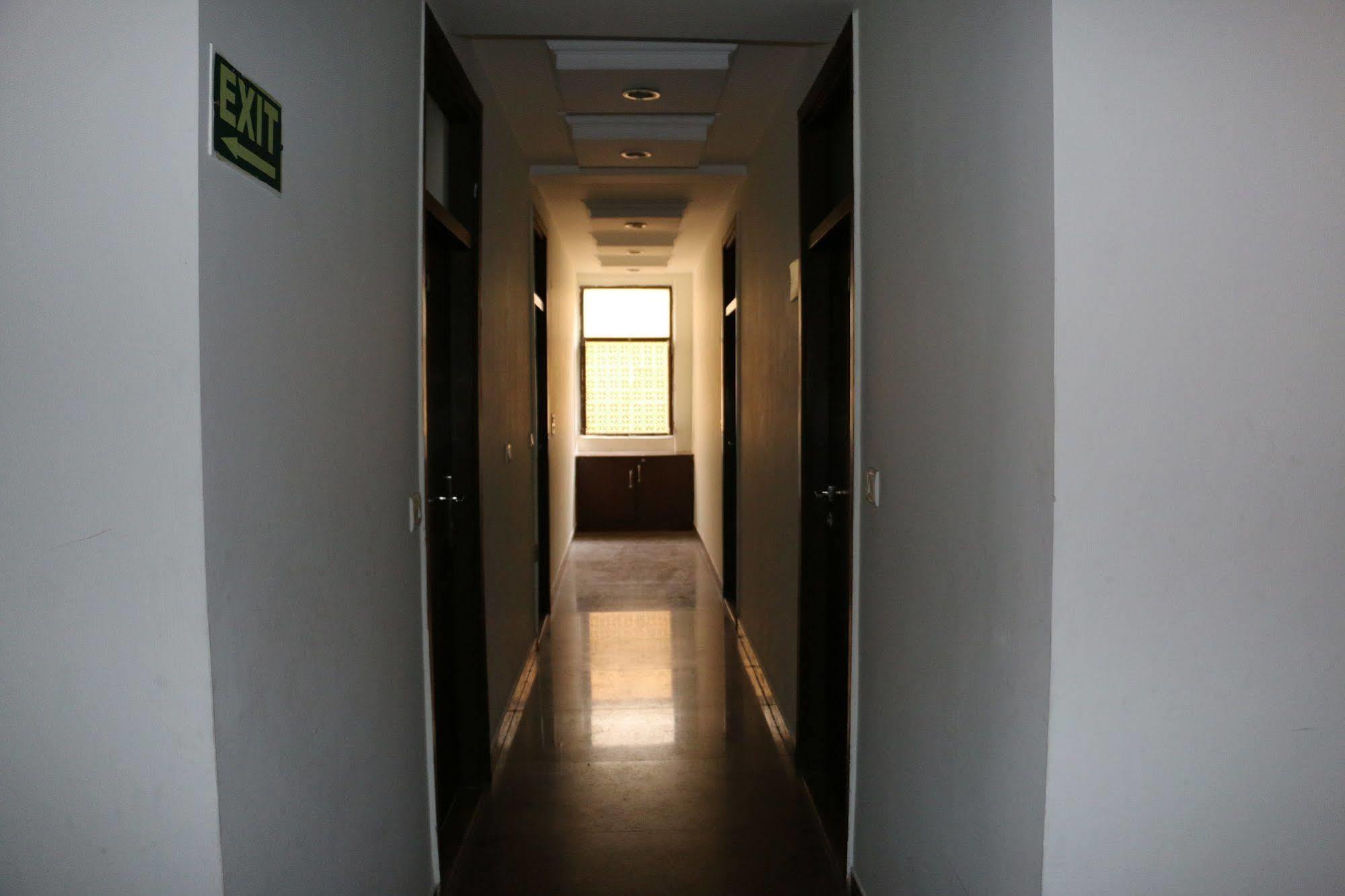 Hotel Seven Seas Inn Nowe Delhi Zewnętrze zdjęcie